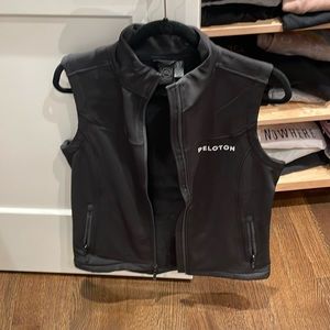 Peloton vest